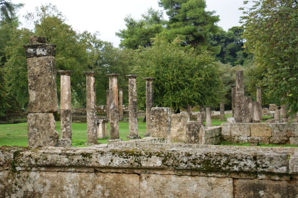 4-Day Tour of Mycenae, Epidaurus, Olympia, Delphi & Meteora - Day 3: Delphi’s Oracle Territory and the Charioteer Museum Highlight