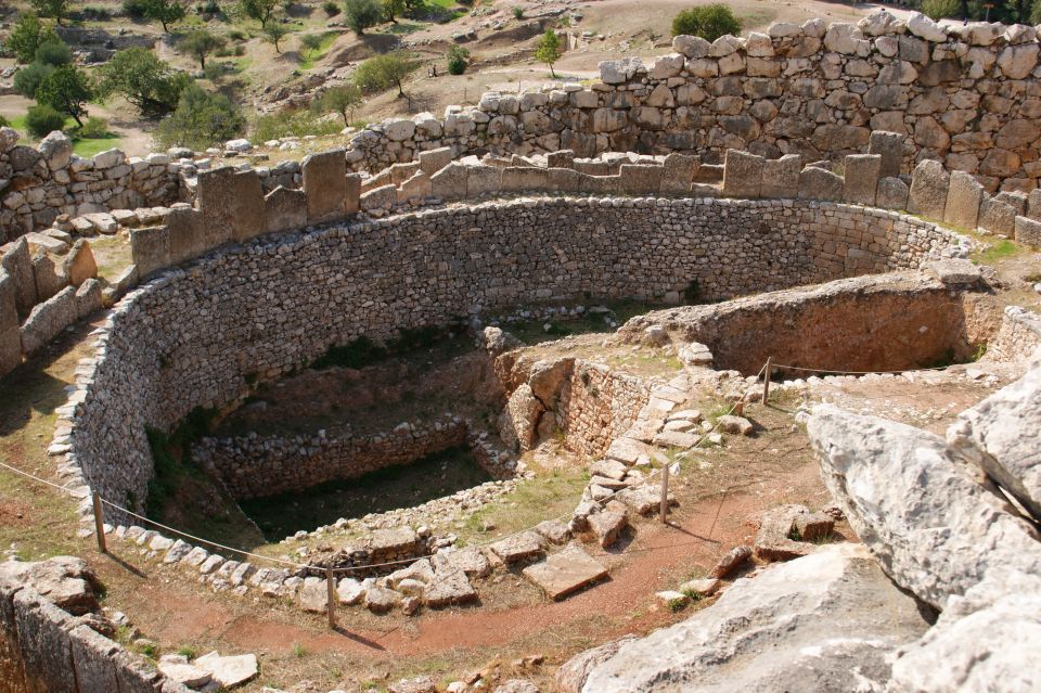 4-Day Tour of Mycenae, Epidaurus, Olympia, Delphi & Meteora - Day 4: Meteora Monasteries on Rock Tops and the Thermopylae Photo Stop