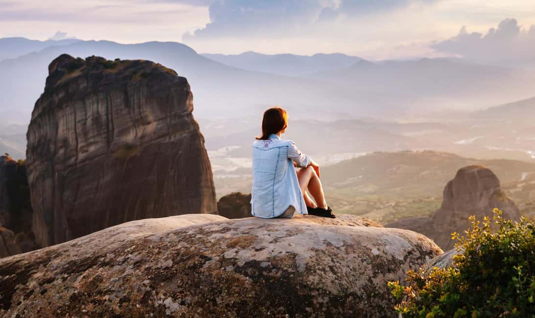 Athens: 2-Day Meteora Tour with Local Guides and Hotel Stay - Day 2 options in the morning: monastery circuit or the longer hike