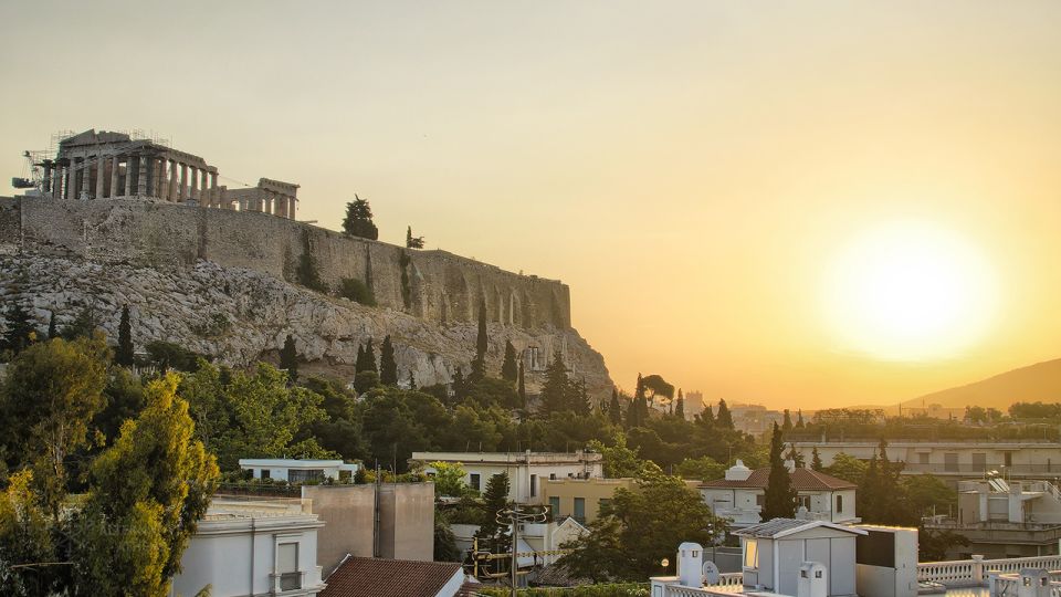 Athens: Acropolis Beat the Crowds Afternoon Guided Tour - Propylaia and the walk-between effect