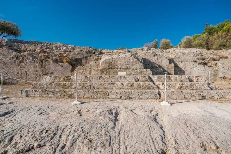 Athens: Acropolis Tour with Licensed Guide - How the two-hour Acropolis tour actually feels