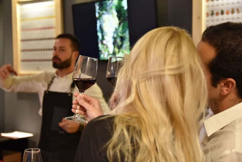 Athens: Acropolis Wine Tasting with Cheese and Olives - The Cheese and Olives Pairings That Make the Wines Make Sense