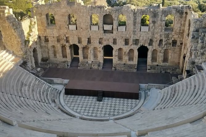 Athens By Night Private Tour - Why the night format makes Athens easier