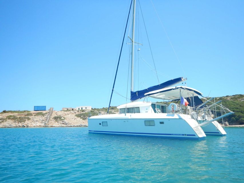 Athens: Catamaran Cruise with Fresh Lunch and Wine - The onboard lunch: Greek food cooked for real, not warmed for show