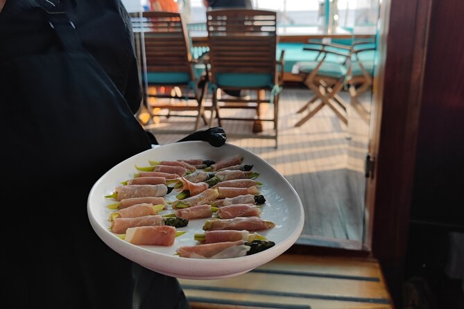 Athens cruise: Agistri, Moni/Metopi, Aegina with lunch & drinks - Getting Off in Zea Marina: Breakfast and a Real Safety Brief