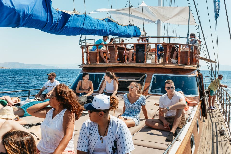 Athens: Cruise to Agistri, Moni & Aegina with Lunch & Drinks - Greek Buffet Lunch on Deck: The Food That Makes the Day Worth It