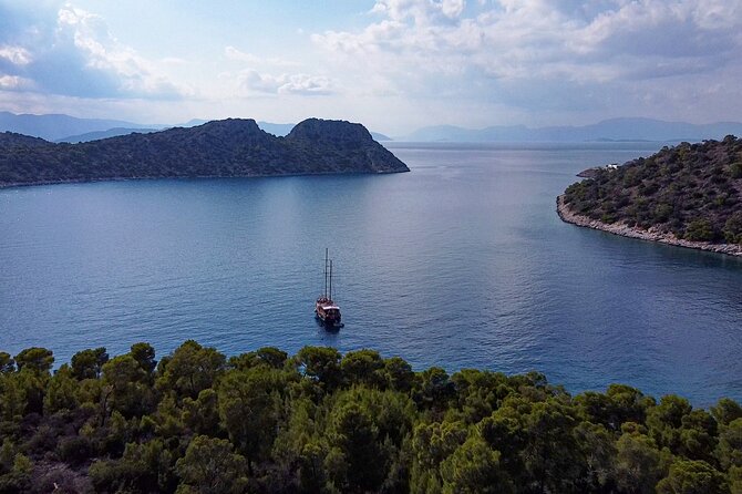 Athens Day Cruise: 3 Islands Tour in the Saronic Gulf with Lunch - Agistri stop: beaches and Megalochori time (1.5 hours)
