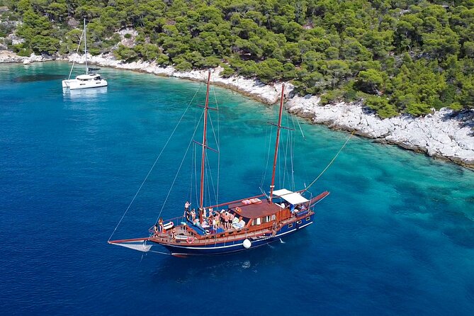 Athens Day Cruise: 3 Islands Tour in the Saronic Gulf with Lunch - Metopi (or Aponisos / Moni): the swimming spot that’s picked for you