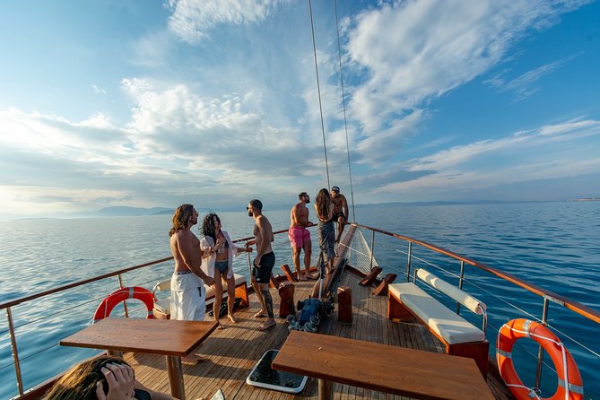 Athens Day Cruise: 3 Islands Tour in the Saronic Gulf with Lunch - Lunch and drinks: a big part of the value