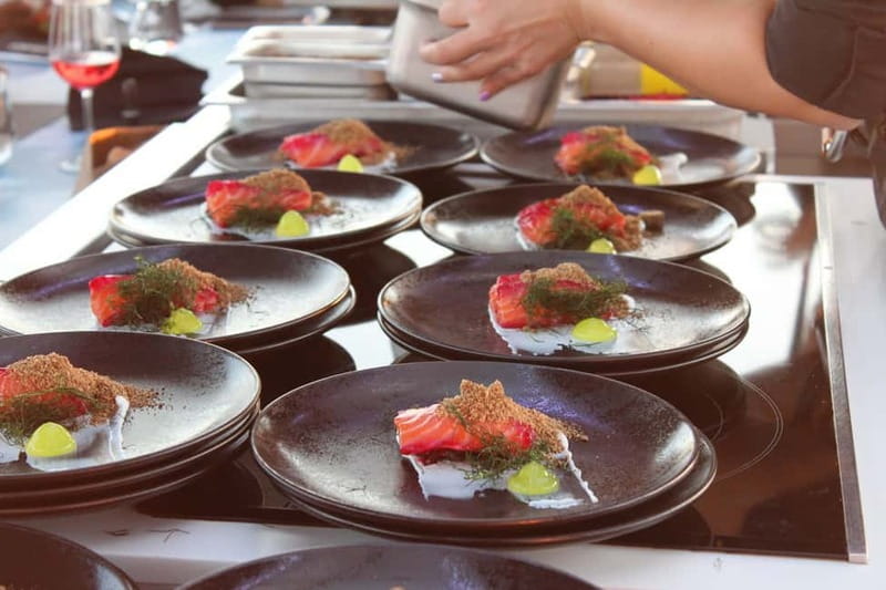 Athens: Dinner in the Sky Experience - Weather, wind, and comfort tips that actually help