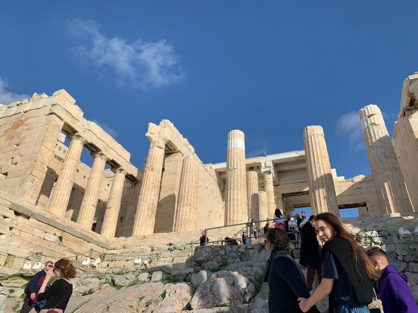 Athens: Guided Tour of Acropolis & Parthenon with Tickets - Guides and headsets: how you actually hear the story