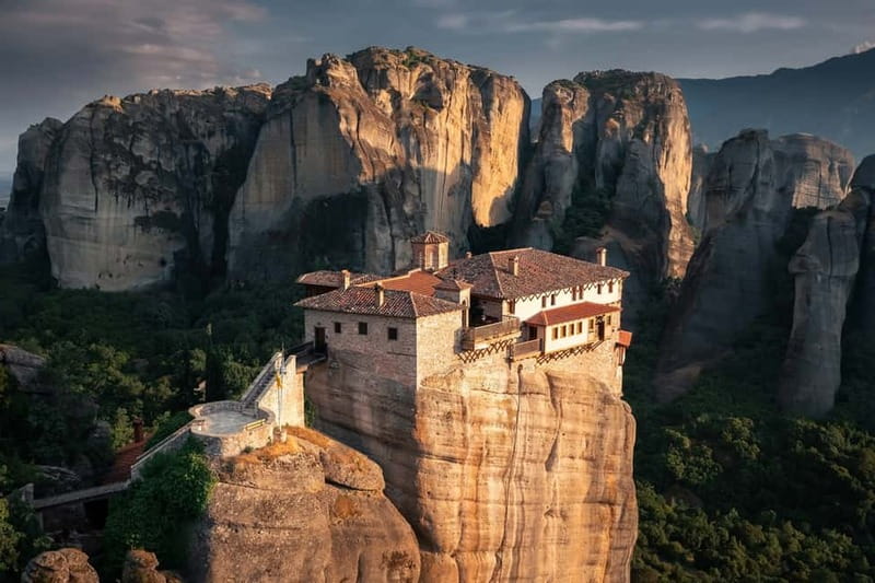 Athens: Meteora Monasteries Day Trip with Caves and Lunch - Inside monasteries: what you’ll see, what you must wear, and what costs extra