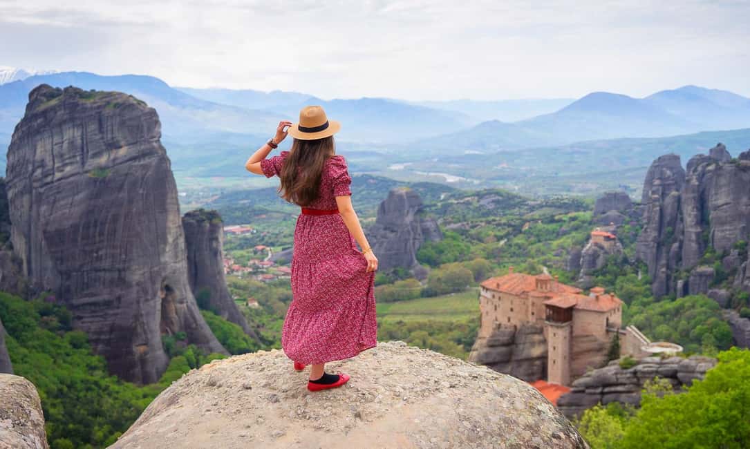 Athens: Meteora Monasteries Day Trip with Caves and Lunch - Guides make Meteora make sense: Maria, Clement, and the in-the-know style