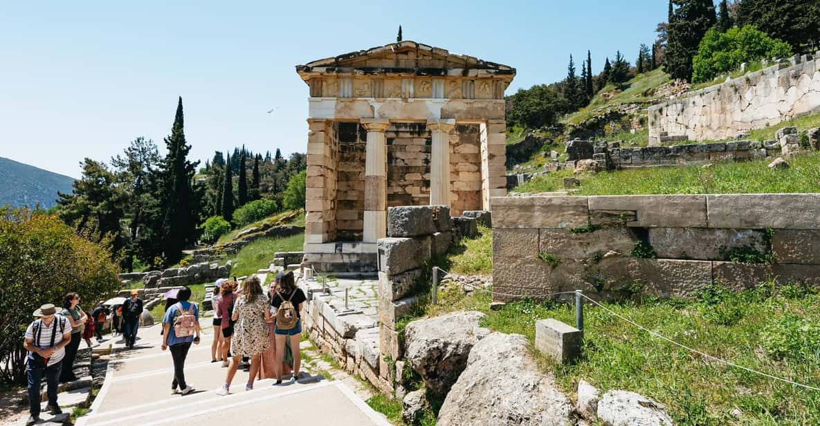 Athens: Mythology of Delphi, Museum and Arachova Guided Tour - Who this tour fits best (and who should skip it)