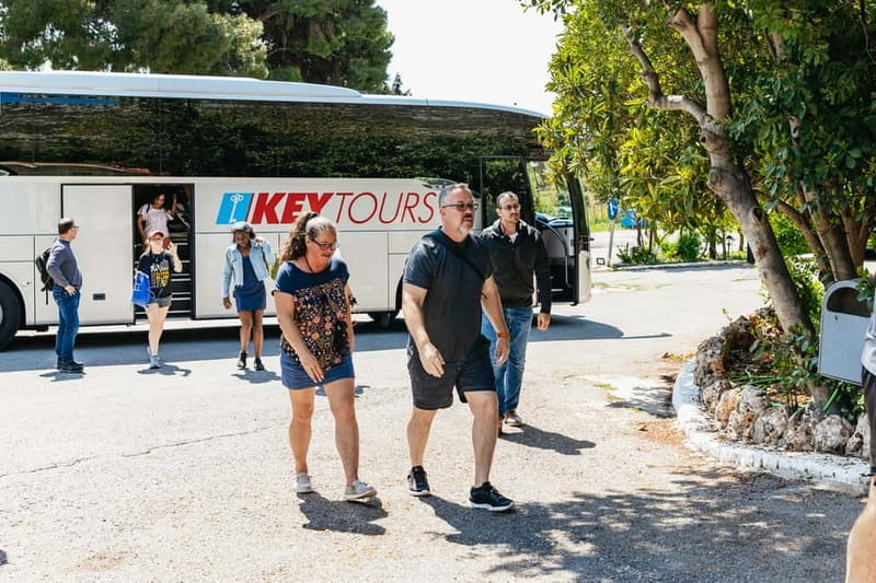 Athens: Mythology of Delphi, Museum and Arachova Guided Tour - Arachova lunch: a real break from ruins