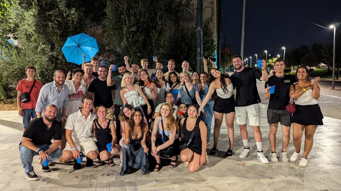 Athens Party Pub Crawl with Unlimited Drinks & Club Access - The host effect: meeting people without awkwardness