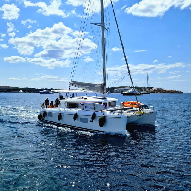 Athens: Riviera Catamaran Tour with Fresh Meal and Drinks - Sailing the Athens Riviera: where the sea breeze does the heavy lifting