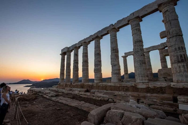 Athens: Sunset Tour to Cape Sounion & the Temple of Poseidon - The sunset moment at Cape Sounion: photo strategy beats panic