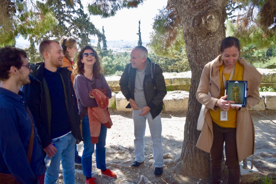 Athens: The Acropolis Guided Walking Tour in German - Propylaea and the Big Temple View: Parthenon, Erechtheion, Nike