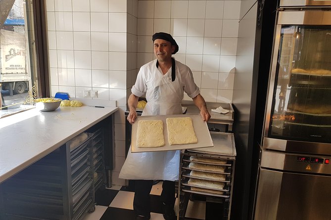 Athens: The Classic Food Tasting Tour - Goat milk ice cream: a twist on tradition