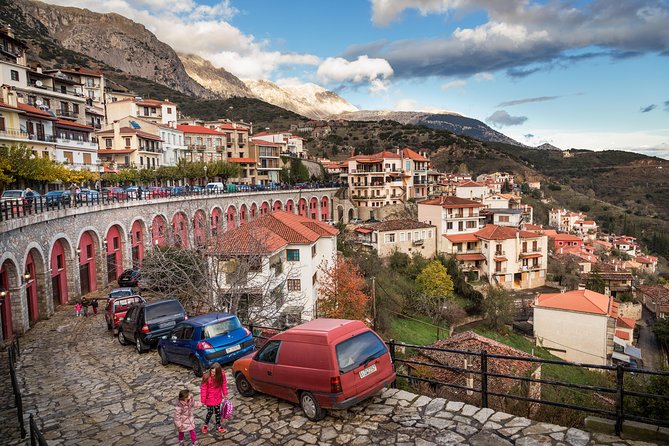 Delphi English Day Trip from Athens with Official Guide - Arachova Photo Stop (and Levadia on the Return Route)