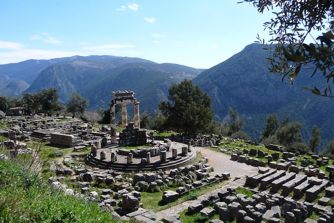 Delphi Full Day Private Tour from Athens - Delphi Archaeological Museum: 14 rooms that explain what you saw outside