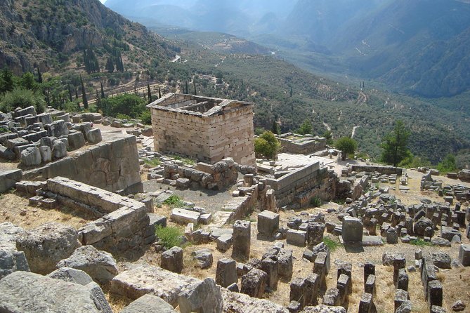 Delphi Full Day Private Tour from Athens - Tholos of Athena Pronaia: the short stop with a big payoff