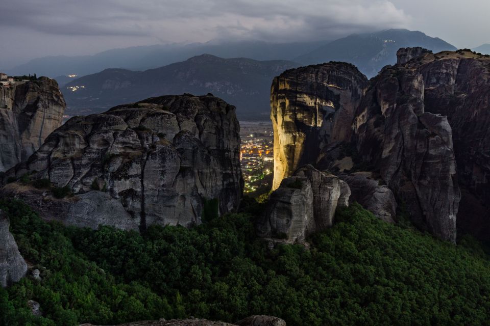 From Athens: Delphi and Meteora 2-Day Tour with Hotel - Delphi at work: Temple of Apollo and the Oracle story