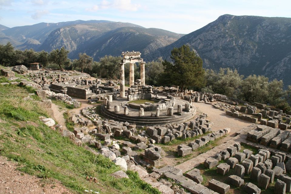 From Athens: Delphi Full Day V.R. Audio Guided Tour - Time, Walking, and Getting the Most From Your 2.5 Hours at Delphi