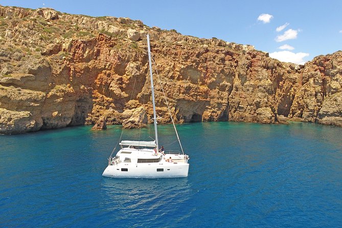 Luxury Catamaran Cruise from Athens with Traditional Greek Meal and BBQ - The traditional Greek meal and BBQ onboard: what you’ll actually eat