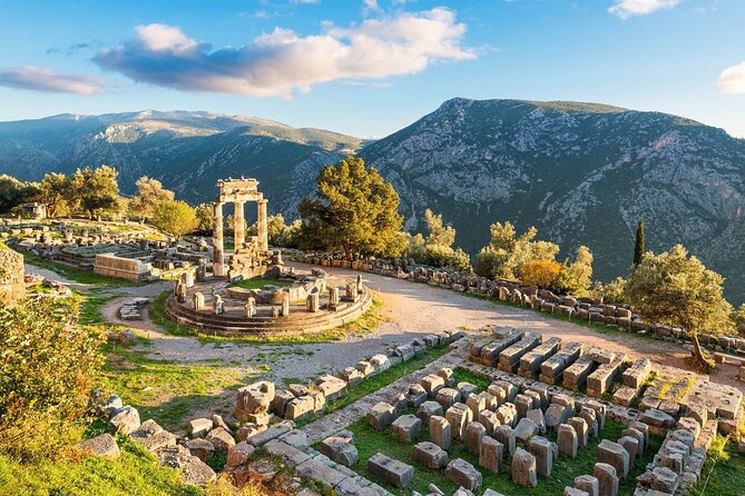 Thermopylae, Meteora and Delphi Private Full Day Tour - A long Athens-to-Meteora-and-Delphi day that actually fits