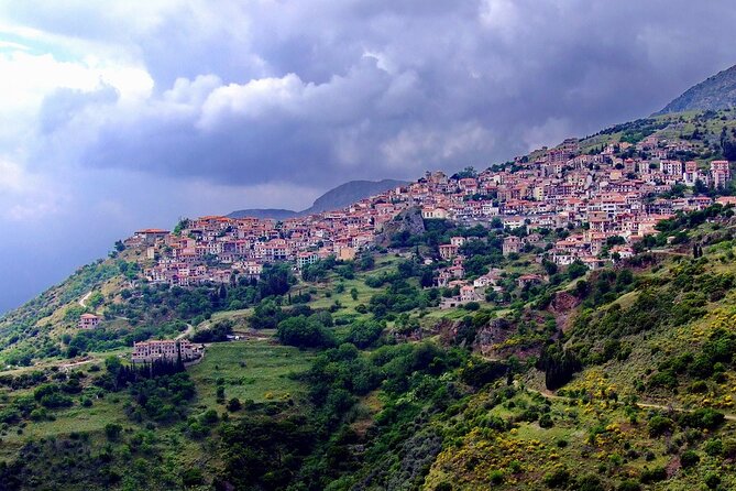 Thermopylae, Meteora and Delphi Private Full Day Tour - Stop 1: Thermopylae in 20 minutes, with Leonidas on-site