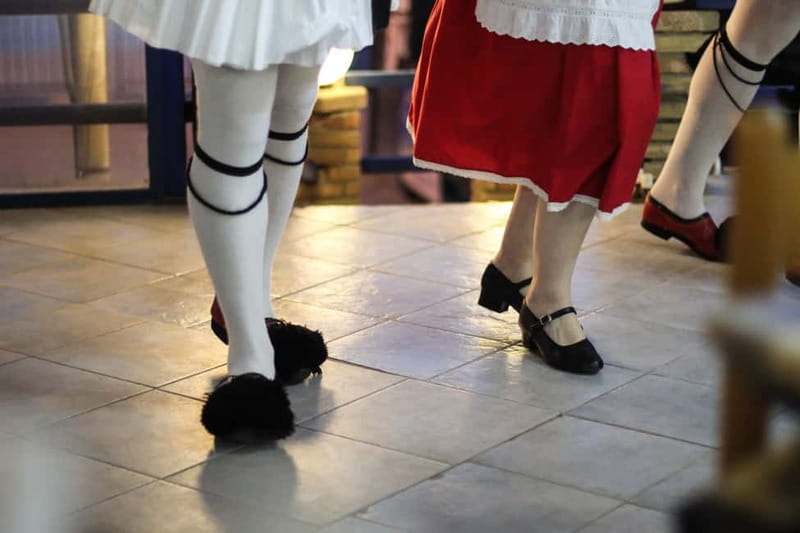 Traditional Greek Show in Plaka with Dinner - Plaka Before Dinner: A Guided Walk Through Athens’ Old Streets