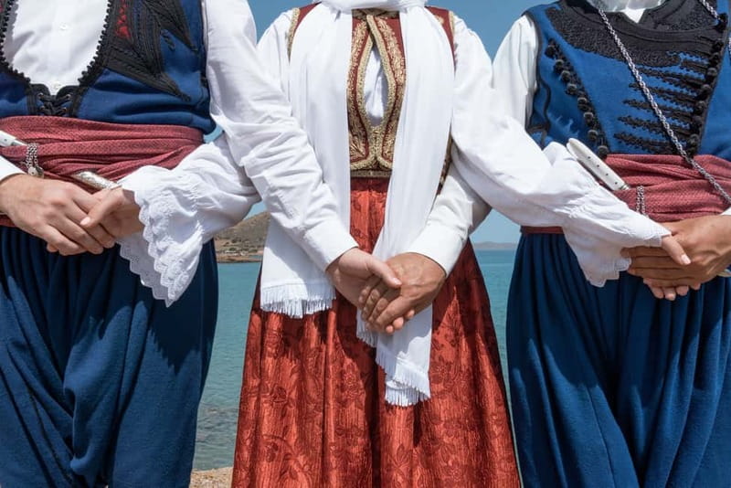 Traditional Greek Show in Plaka with Dinner - Hotel Pickup and the Athens Night Drive With Acropolis Views