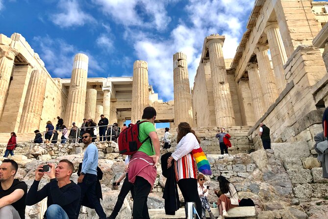 Visit of the Acropolis with an official guide in Spanish - What to expect from the group and pace